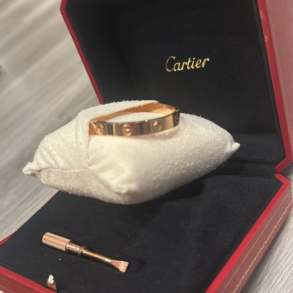 Cartier Gold Bangle Bracelet Sleek Minimalist Design